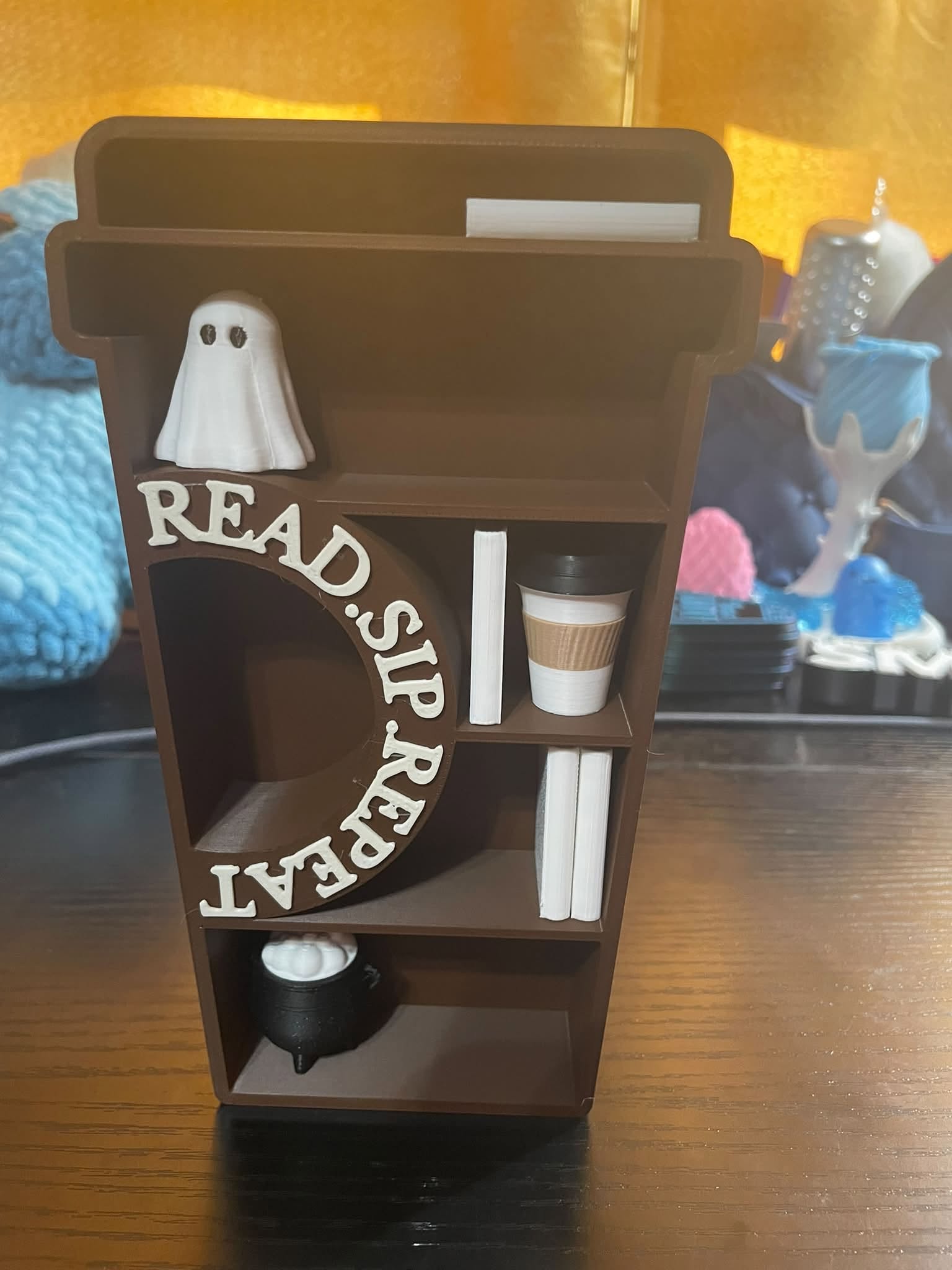 Coffee Break Mini Bookshelf